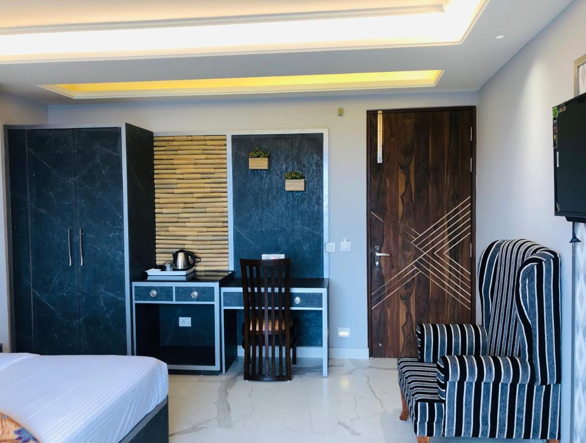 The Westberry 50Mtrs Offroading And 50 Mtrs Nature Path Bed & Breakfast Shimla Eksteriør bilde