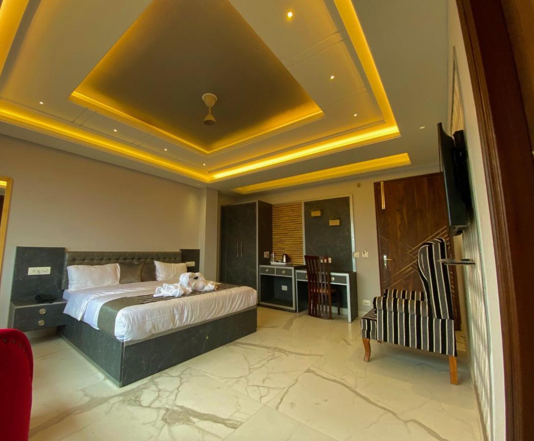 The Westberry 50Mtrs Offroading And 50 Mtrs Nature Path Bed & Breakfast Shimla Eksteriør bilde