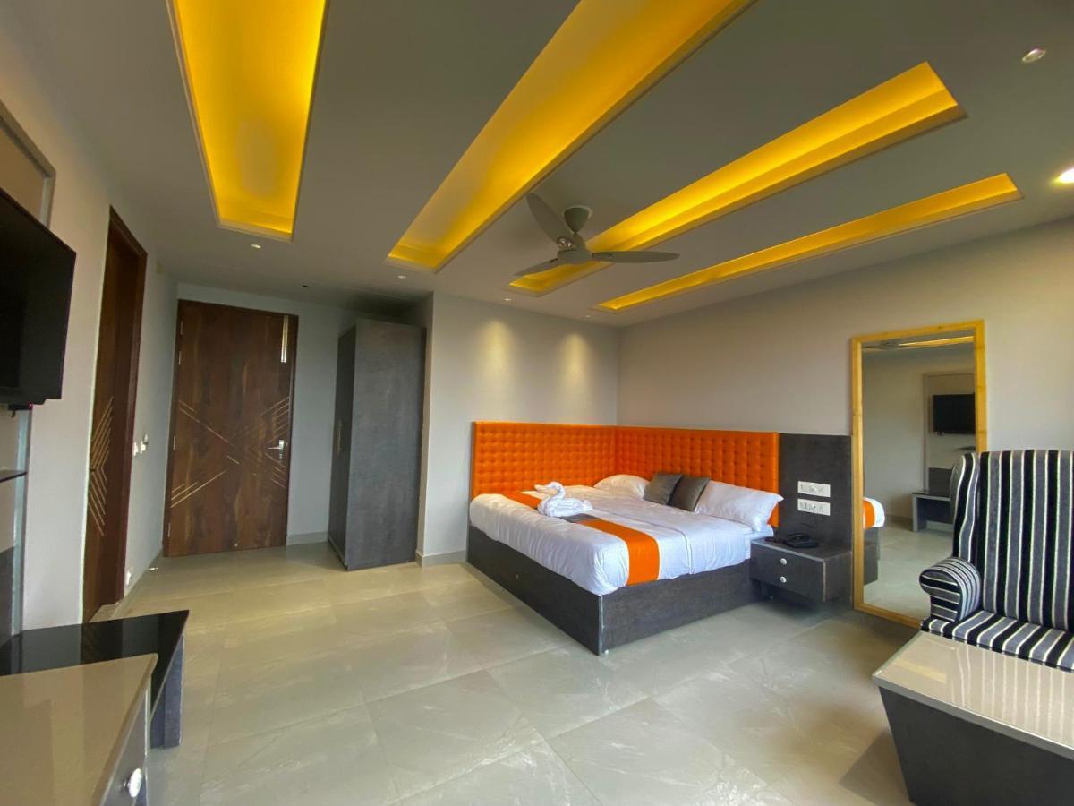 The Westberry 50Mtrs Offroading And 50 Mtrs Nature Path Bed & Breakfast Shimla Eksteriør bilde