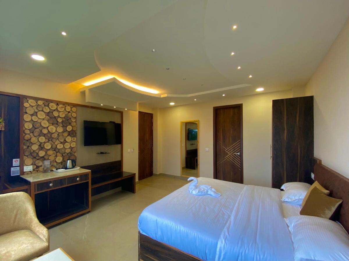 The Westberry 50Mtrs Offroading And 50 Mtrs Nature Path Bed & Breakfast Shimla Eksteriør bilde
